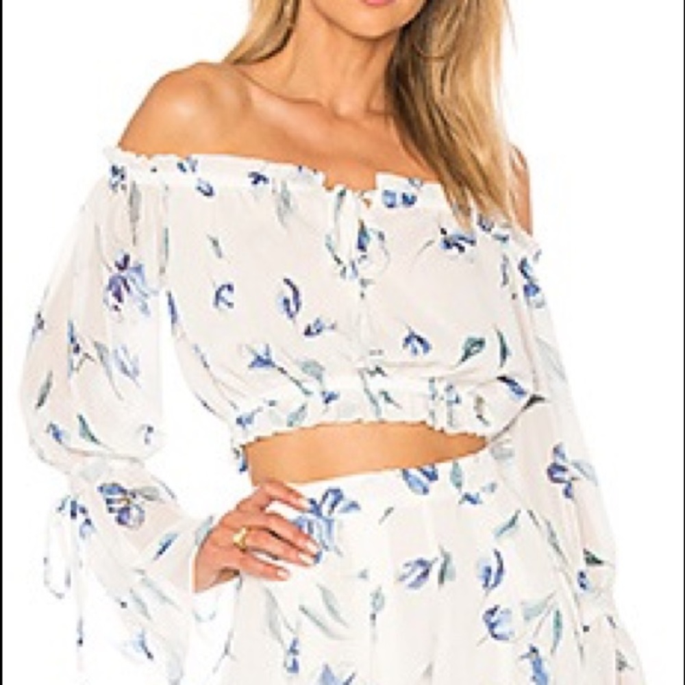 MOVING SALE!!! Summer Vacation Set from Revolve